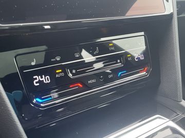 Volkswagen Arteon SB 2.0 TDI DSG 4M R-Line PANO HUD ACC NAV