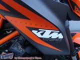 KTM 1290 Super Duke R + Akra, Zubehör für 2800,- - Offers