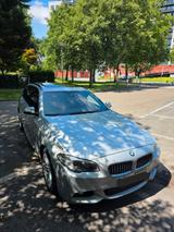 BMW 528i xDrive Touring A -M pack  - silberne BMW 528