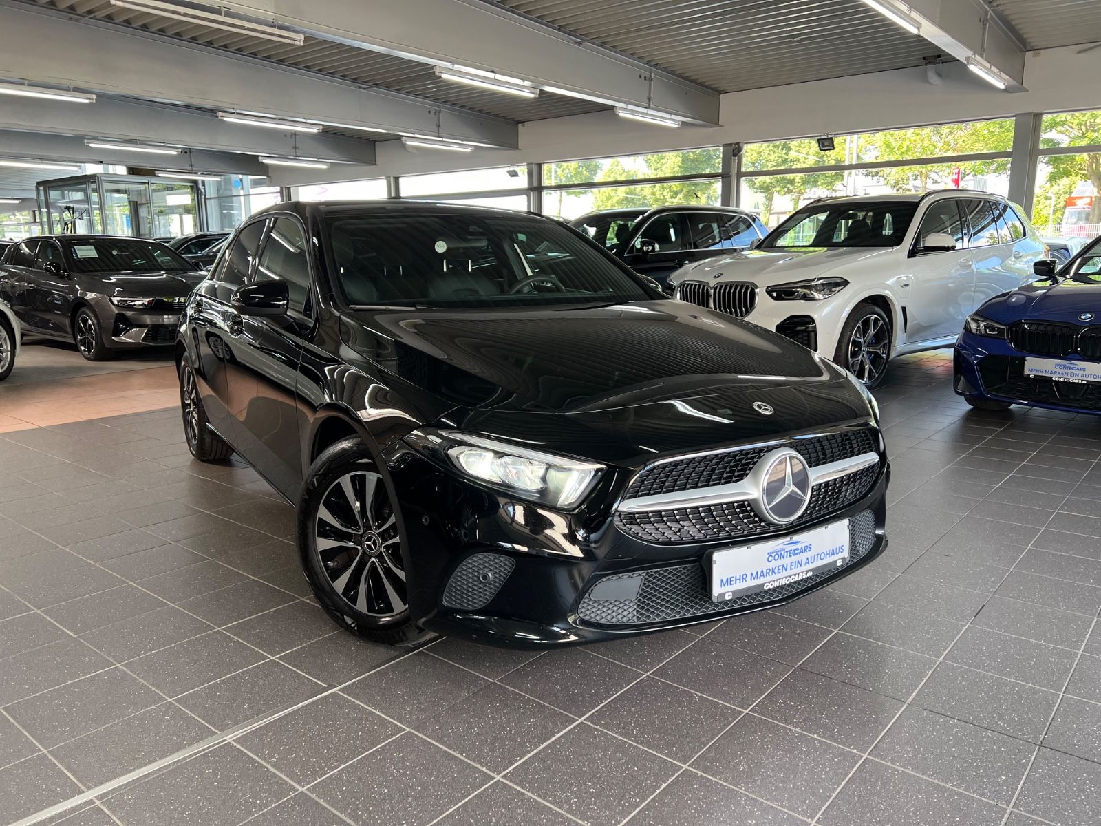 MERCEDES-BENZ A 200 d 4Matic AMBIENTE-LED-Himmel SCHWARZ