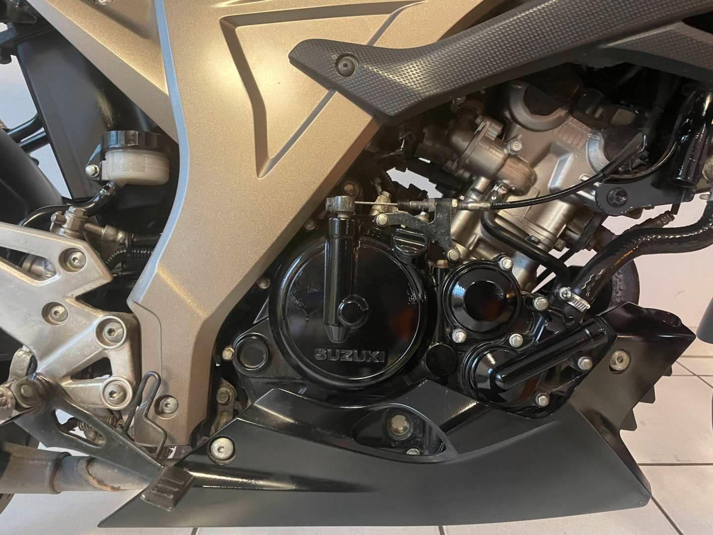 Suzuki GSX-S 125 ABS/LED/TÜV NEU/Schwarz