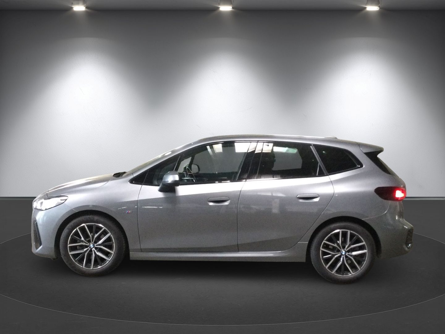 BMW 220 Active Tourer i M Sport Driving Assistant An foto 3