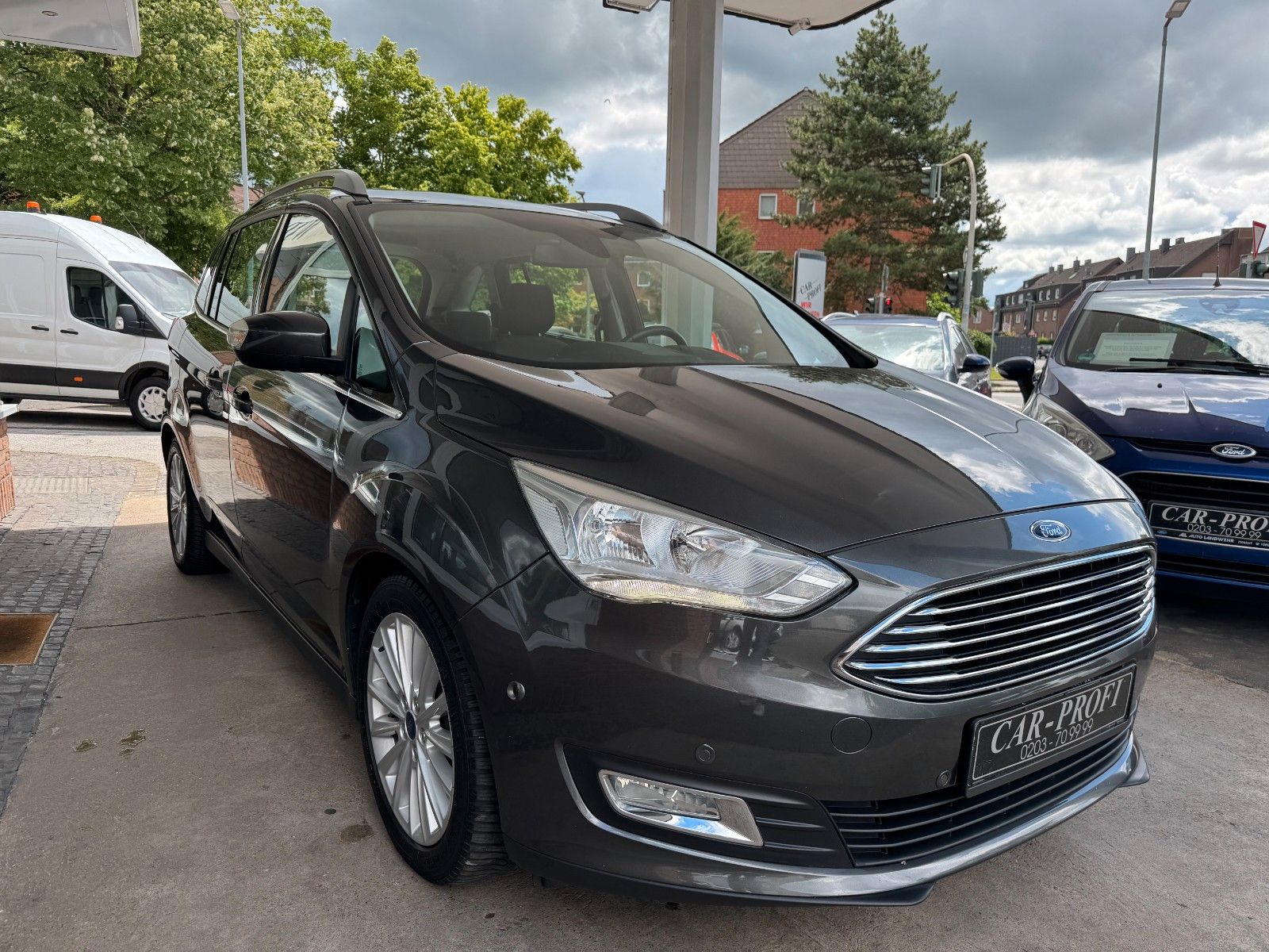 Fahrzeugabbildung Ford Grand C-MAX Titanium 7-Sitze/Navi/Kamera