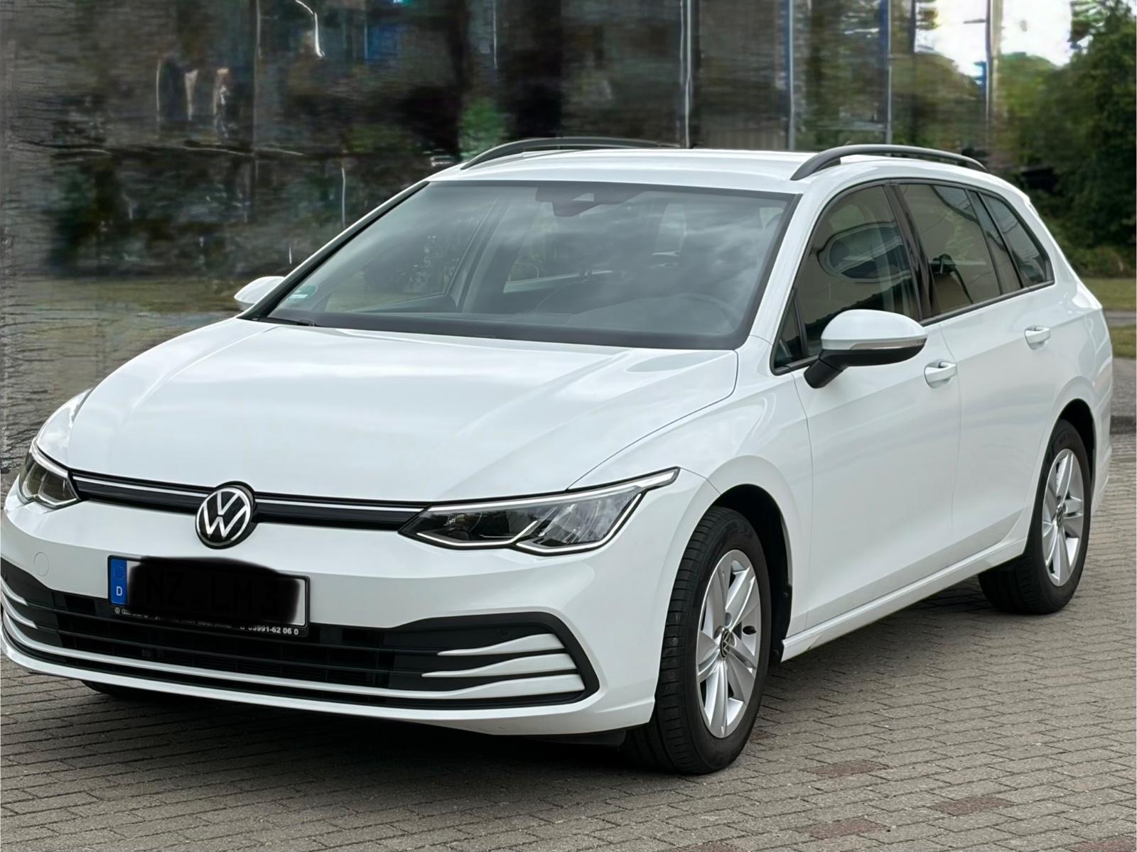Volkswagen Golf VIII 1.0 TSI OPF Life Variant Life