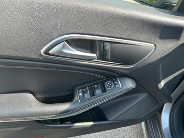 Mercedes CLA 200 - 9