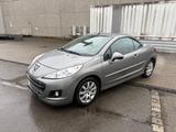 Peugeot 207 CC Cabrio-Coupe Platinum - Peugeot 207 Platinum mit Benzin-Antrieb