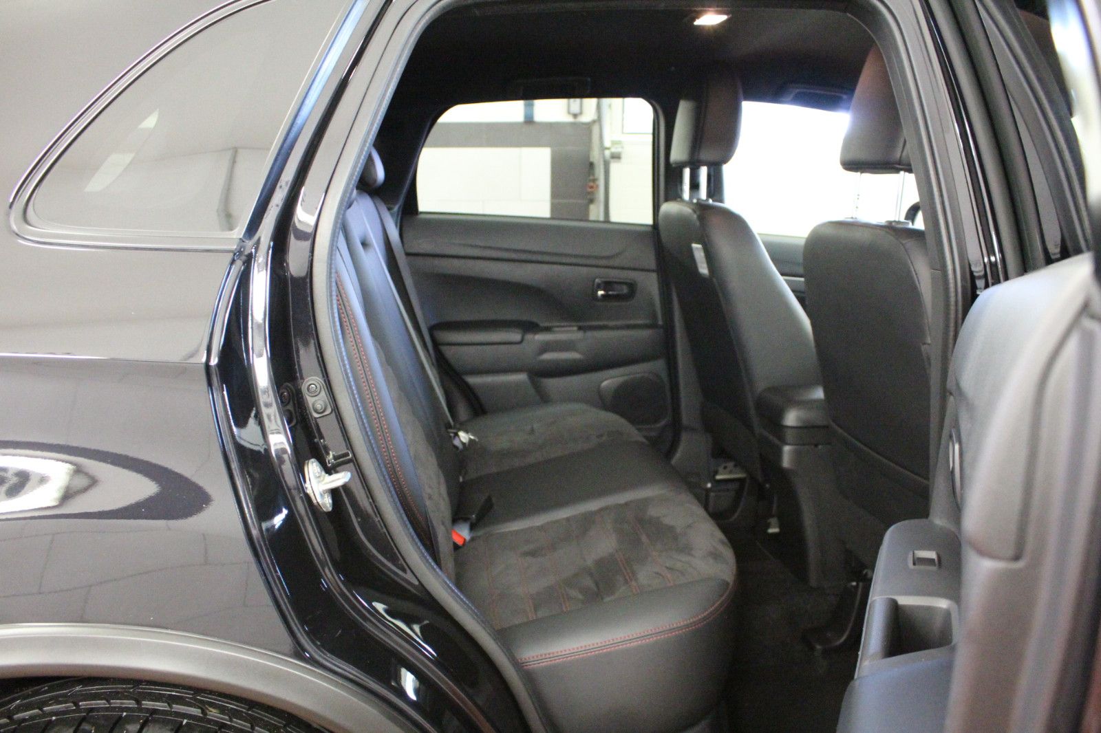 Fahrzeugabbildung Mitsubishi ASX 2.0 MIVEC CVT 2WD Spirit+