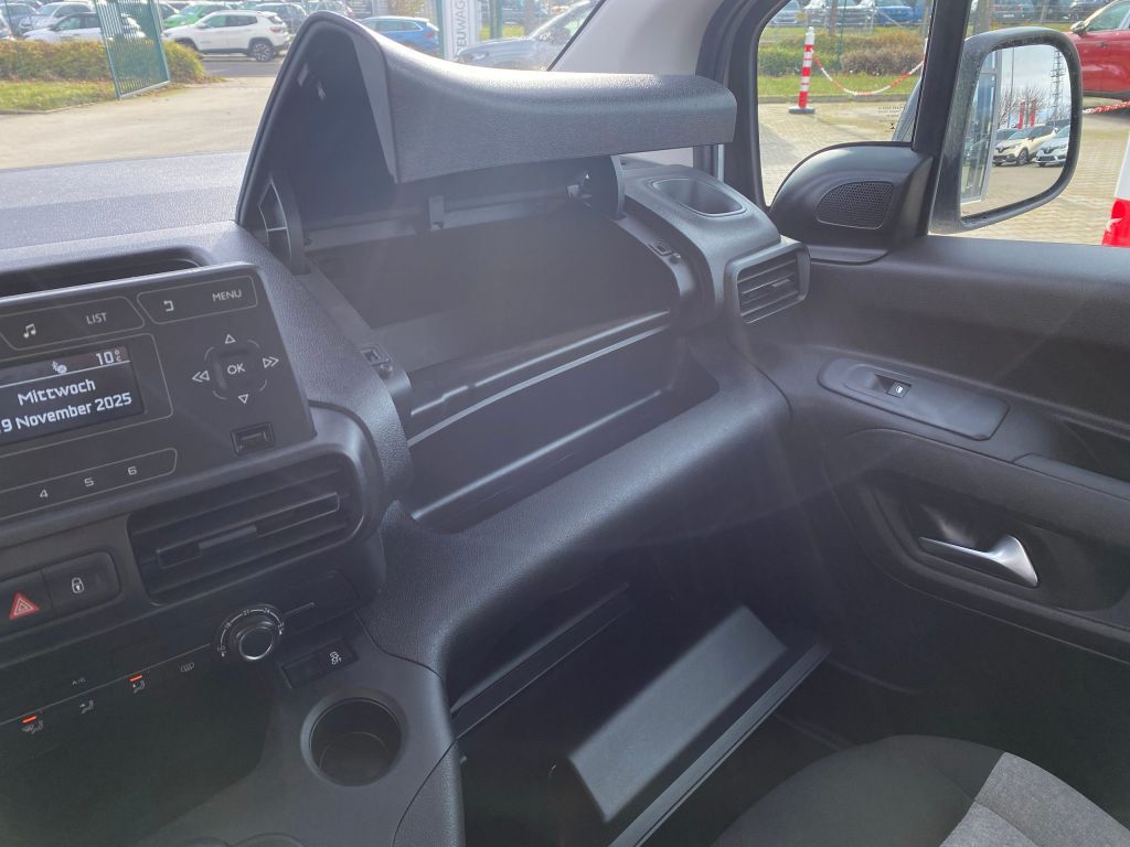 Fahrzeugabbildung Citroën Berlingo M Benzin 110 FEEL *PDC*Klima*Bluetooth*