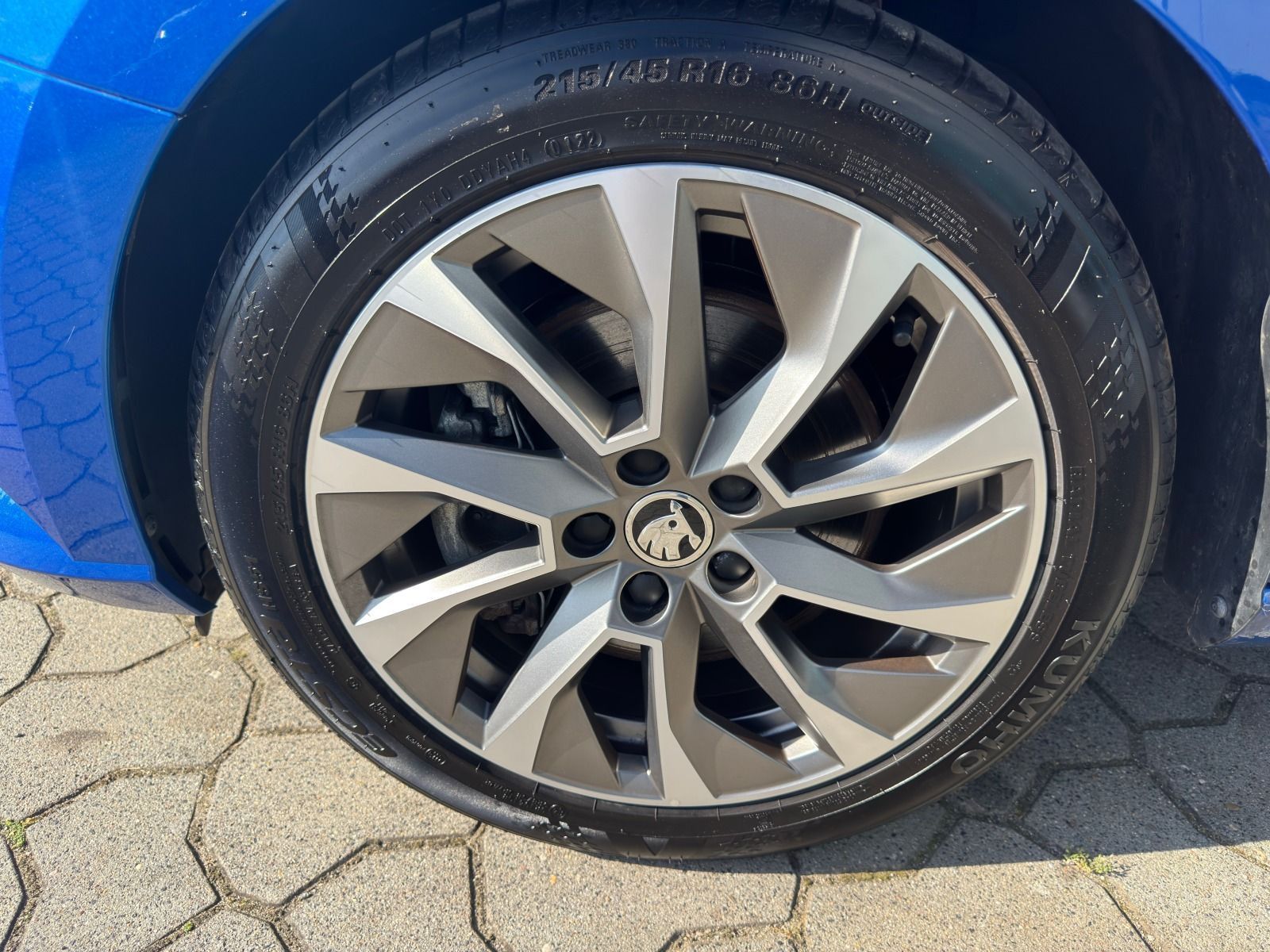 Fahrzeugabbildung SKODA Fabia Combi Best of 95PS DSG*AHK*LED*NAVI