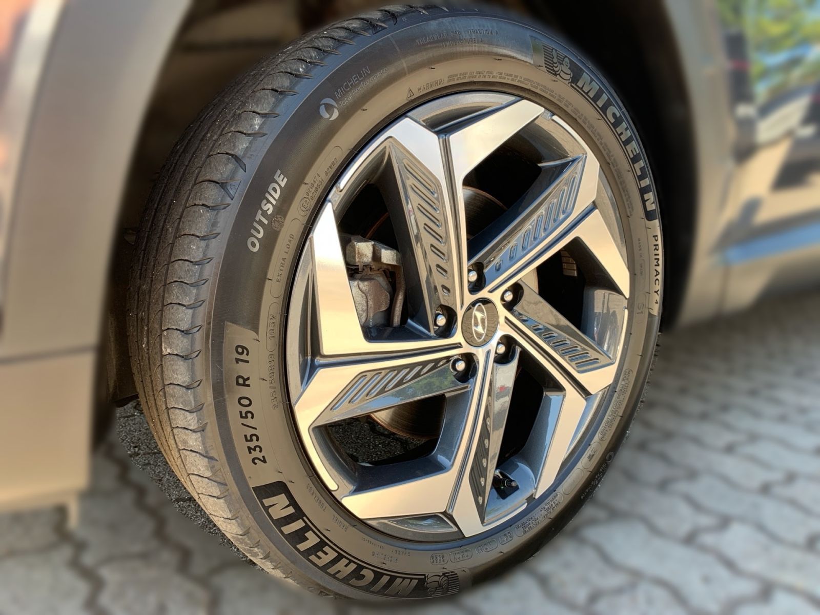 Fahrzeugabbildung Hyundai TUCSON 1.6 T-GDI Trend Plug-In Hybrid 4WD el.HK