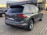 Volkswagen Tiguan 2.0 TSI Highline 4Motion R-Line-Paket AHK - VW Tiguan Gebrauchtwagen in Erfurt