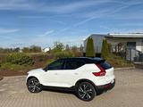 Volvo XC40 D4 AWD R Design Geartronic R Design - Volvo XC40 von privat