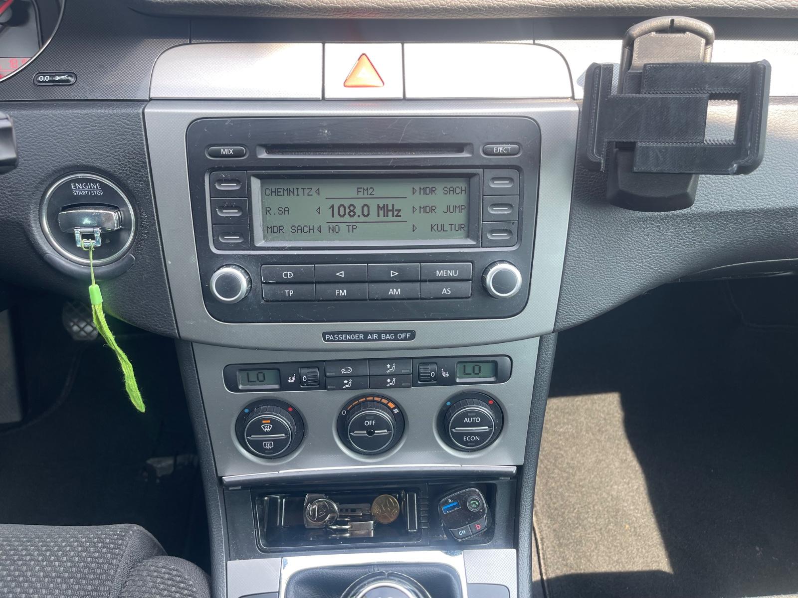 Volkswagen Passat 2005 — photo 12