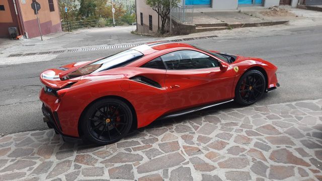 Ferrari FERRARI 488 PISTA IVA ESPOSTA KM 7500 ANNO 2019