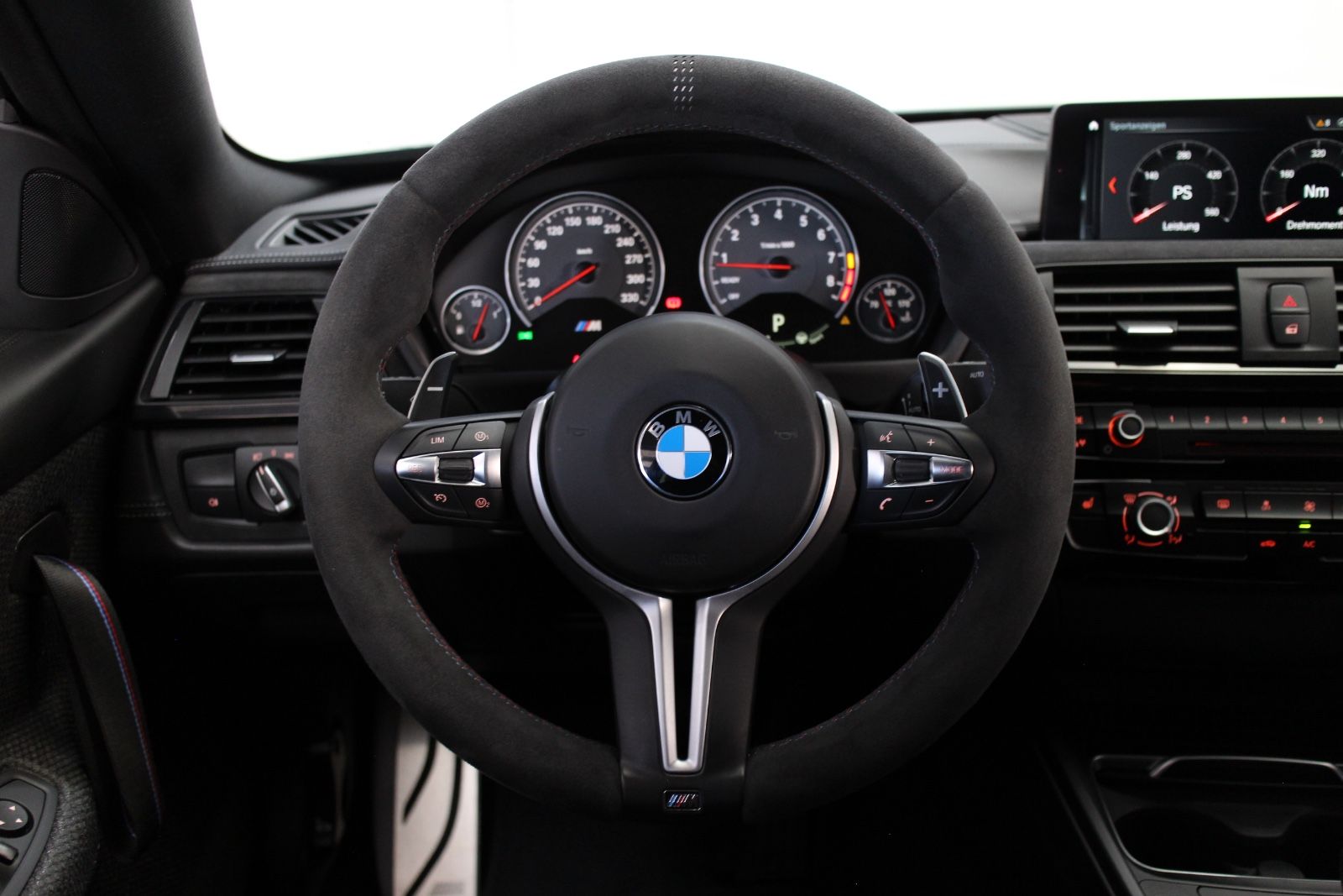 BMW M4 CS Head-Up M Driver's foto 24