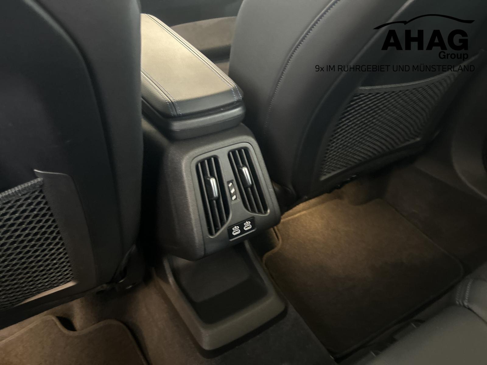 BMW 218 Active Tourer 218i Active Tourer M-Sport PANO H/K AHK