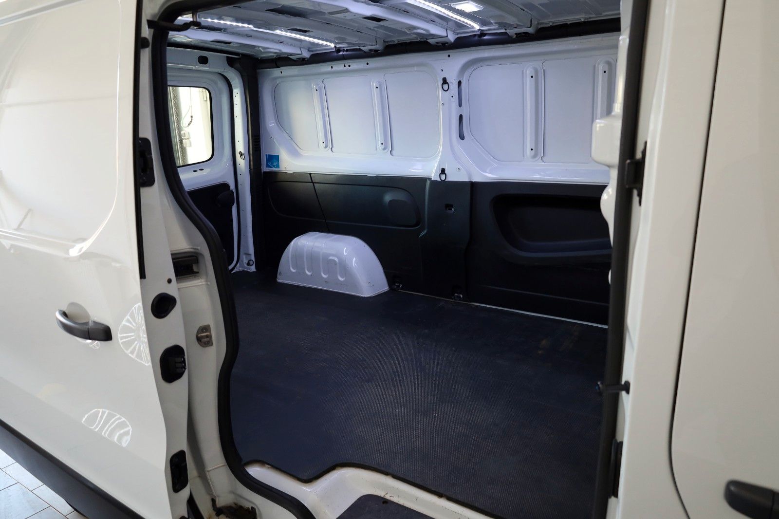 Fahrzeugabbildung Renault Trafic Kasten L2H1 3,0t Komfort Navi,Kamera,AHK