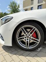 Mercedes-Benz E 220 d AMG NIGHT Paket Panorama Vollausstattung - Mercedes-Benz E 220 Gebrauchtwagen in Frankfurt
