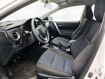 Toyota Auris - 8