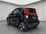 Smart fortwo EQ passion/22kW/Verdeck rot/ nur 4.600 km - gebrauchte Smart ForTwo aus dem Jahr 2021