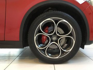 Alfa-Romeo Stelvio - 9