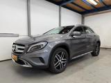 Mercedes-Benz GLA 220 d 4MATIC DCT Activity Edition LEDER NAVI - Mercedes-Benz GLA 220 D Gebrauchtwagen