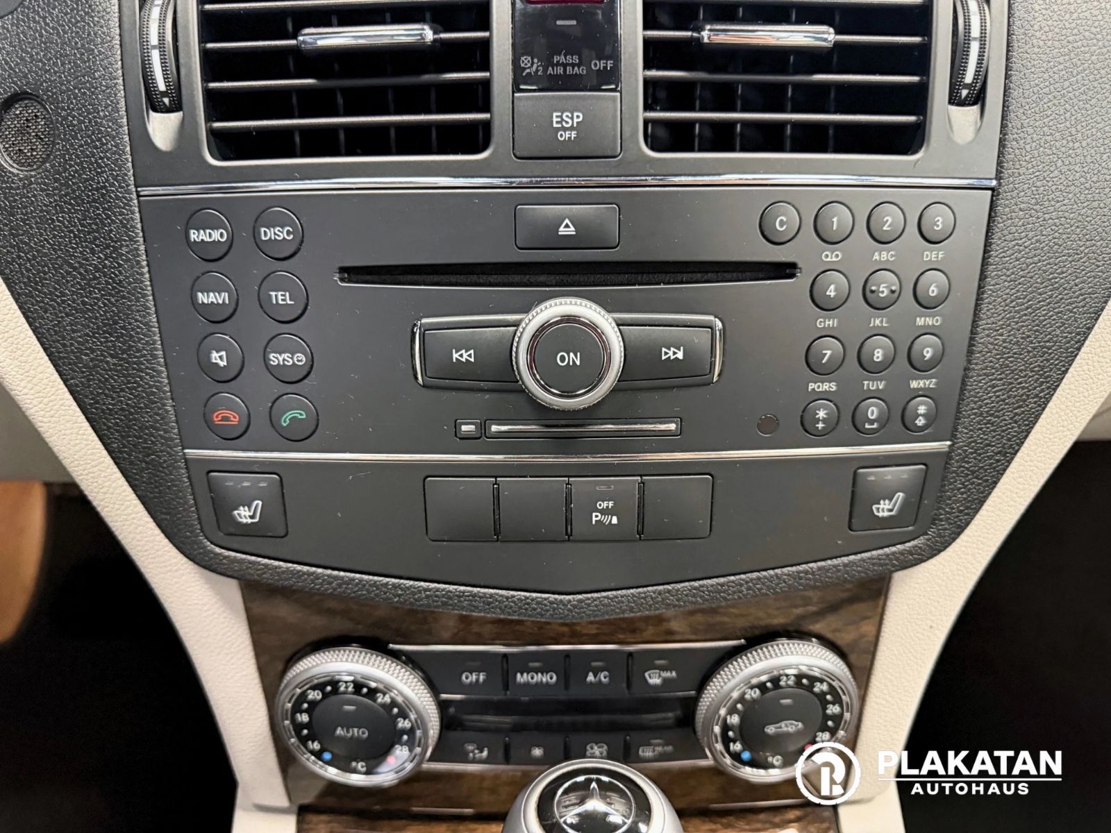 Fahrzeugabbildung Mercedes-Benz C 200 Kompressor AMG Paket Xenon Navi