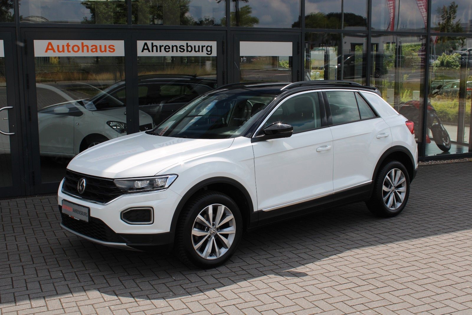 VW T-Roc Style*AHK*LED*CarPlay/Androit Auto 