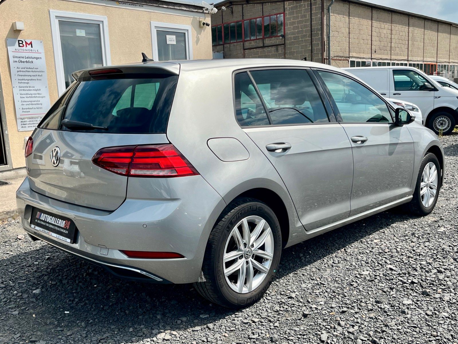Fahrzeugabbildung Volkswagen Golf VII 1.0 Lim. Comfortline DSG Navi PDC 1.HD
