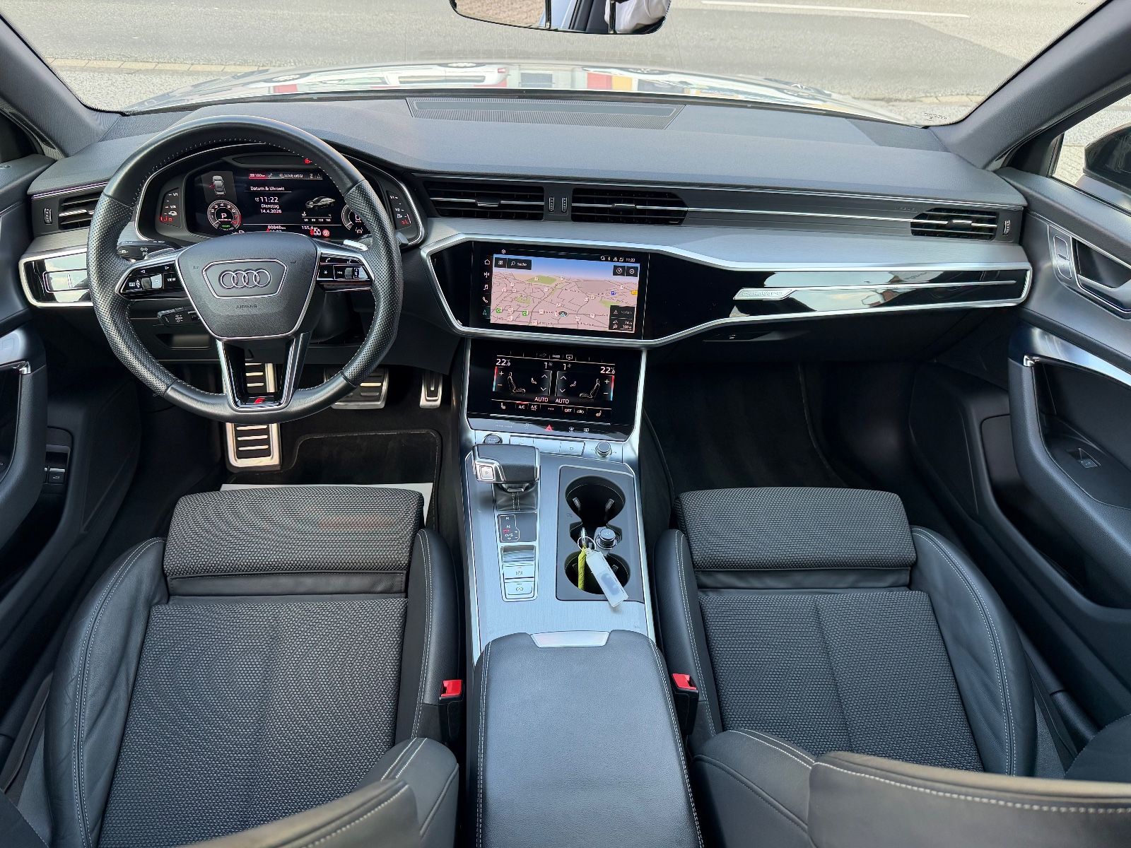 Fahrzeugabbildung Audi A6 Lim. 50 TFSI e quattro sport S-LINE BLACK EDI
