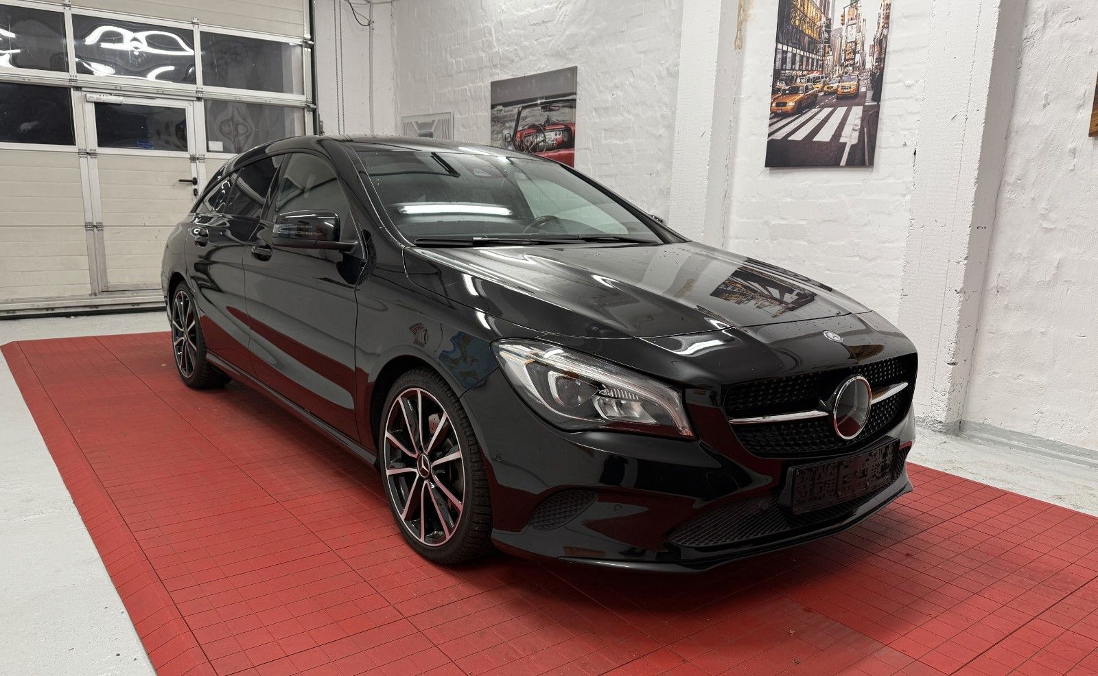MERCEDES-BENZ CLA 250 SB Distr./Night/H&amp;K/LED/Memory/Kamera