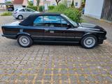 BMW bmw e30 cabrio vfl 320i - BMW 320 aus 1988 mit Benzin-Antrieb: Cabrio