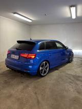 Audi S3 2.0 TFSI S tronic quattro Sportback - - Audi S3: Blau