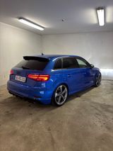 Audi S3 2.0 TFSI S tronic quattro Sportback - - Audi S3: Blau