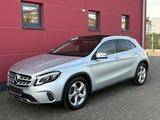 Mercedes-Benz GLA180 AUT FACELIFT EDITION URBAN LEDER PANORAMA - Mercedes-Benz GLA 180: Limousine