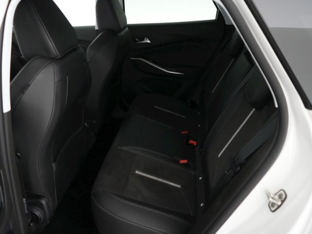 Grandland GSe 4X4 PHEV AT+AHK+LED+NAVI+360 GRAD 