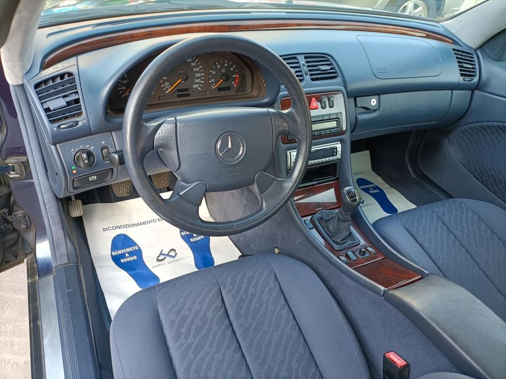 Mercedes-Benz CLK 200