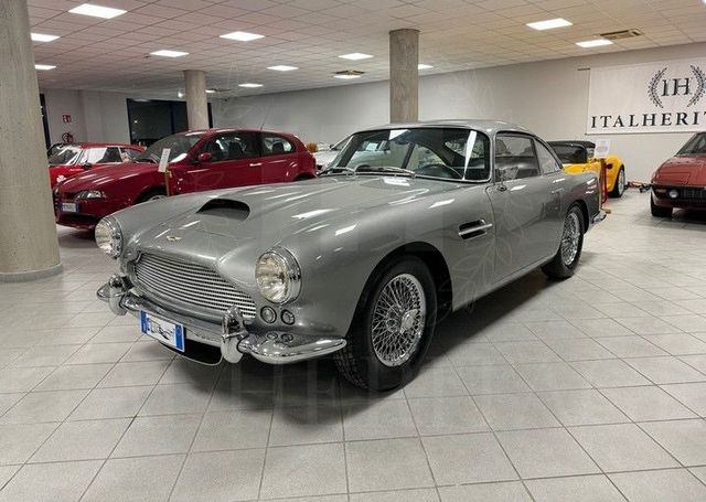 Aston Martin DB 4 SERIE II SUPERLEGGERA