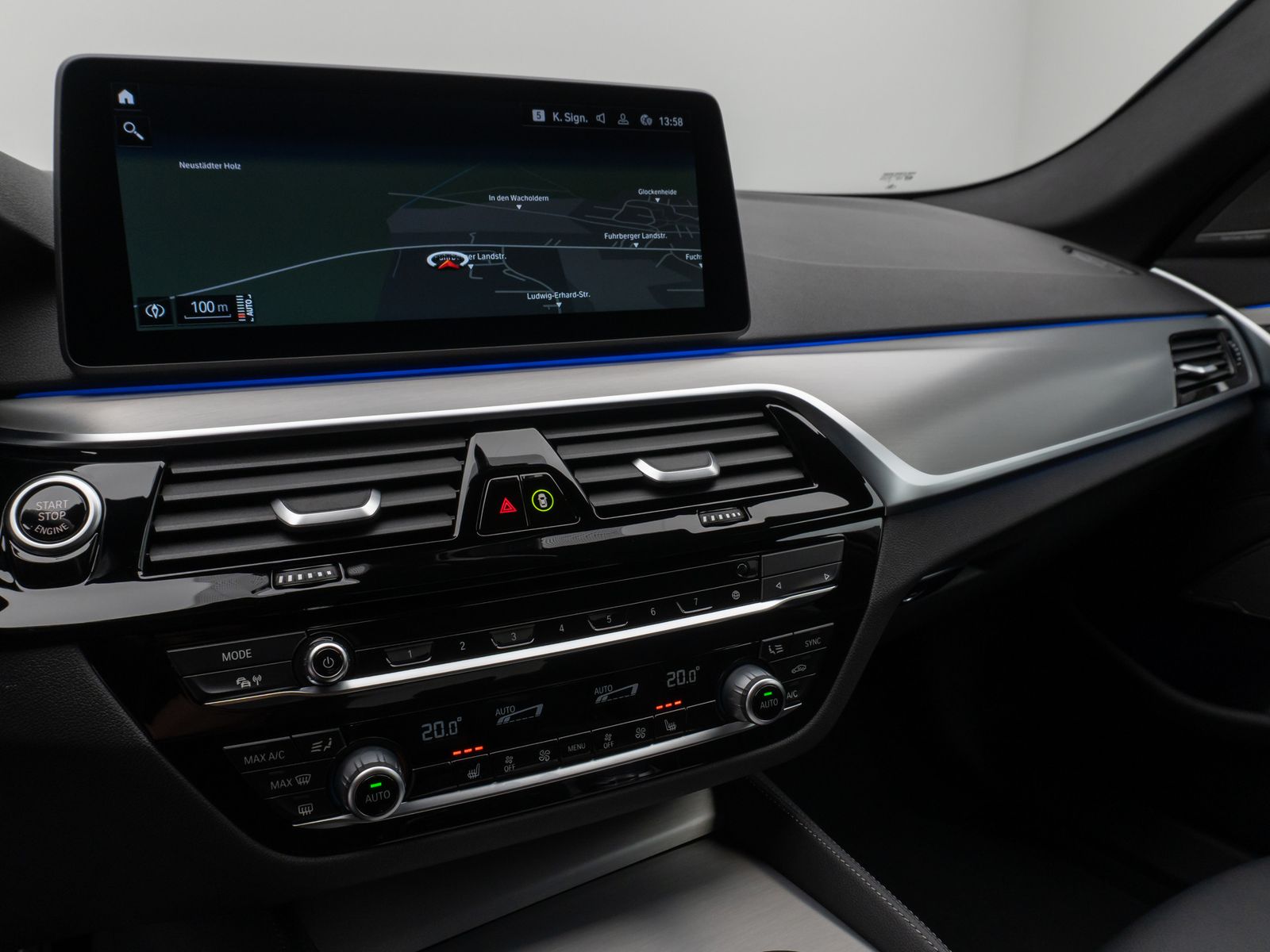 Fahrzeugabbildung BMW 540d  xD M Sport Kamera HUD DAB H/K Alarm 20Zoll