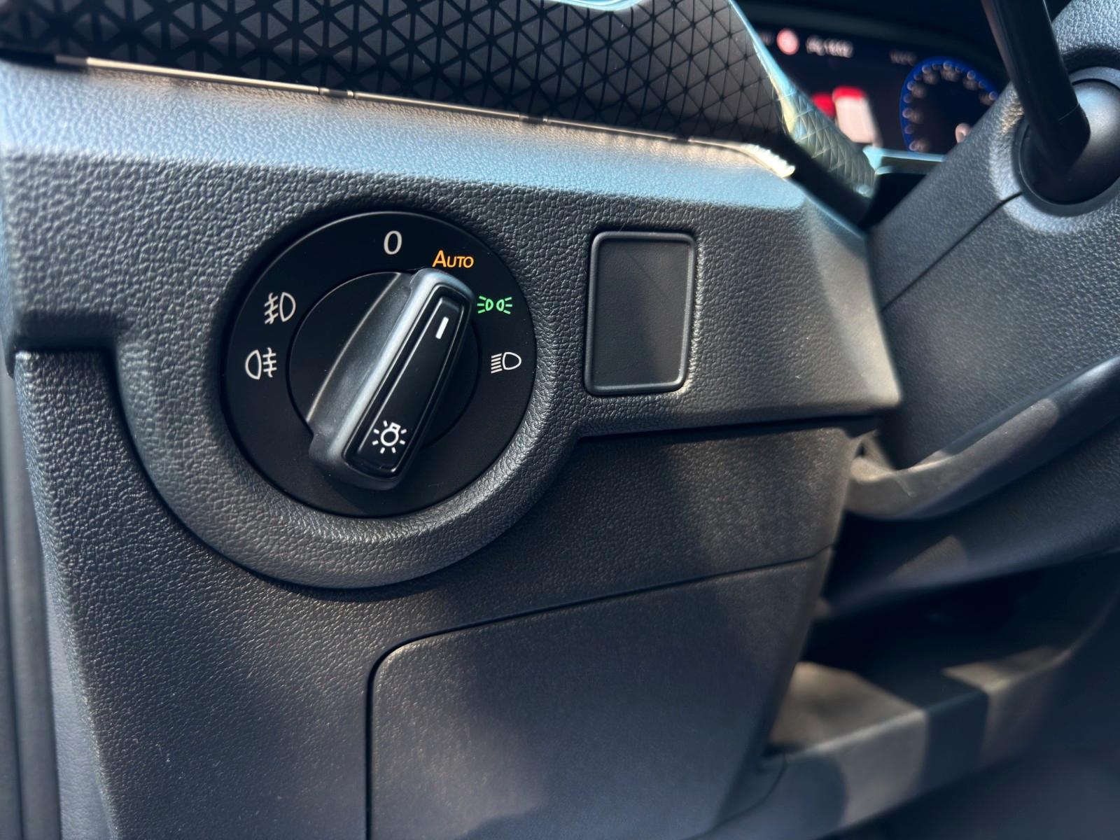 Volkswagen T-Cross R-Line *iQ Drive * ACC * Carplay