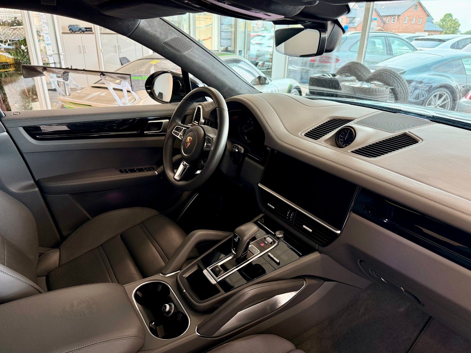 Fahrzeugabbildung Porsche Cayenne Coupe Turbo S E-Hybrid APPROVED / PTS