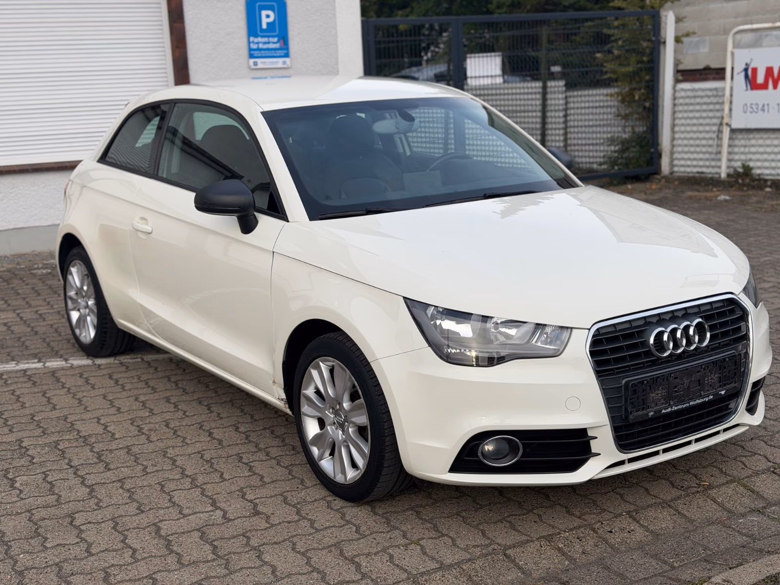 Audi A1 ambition KLIMA/LEDER/NAVI/PDC