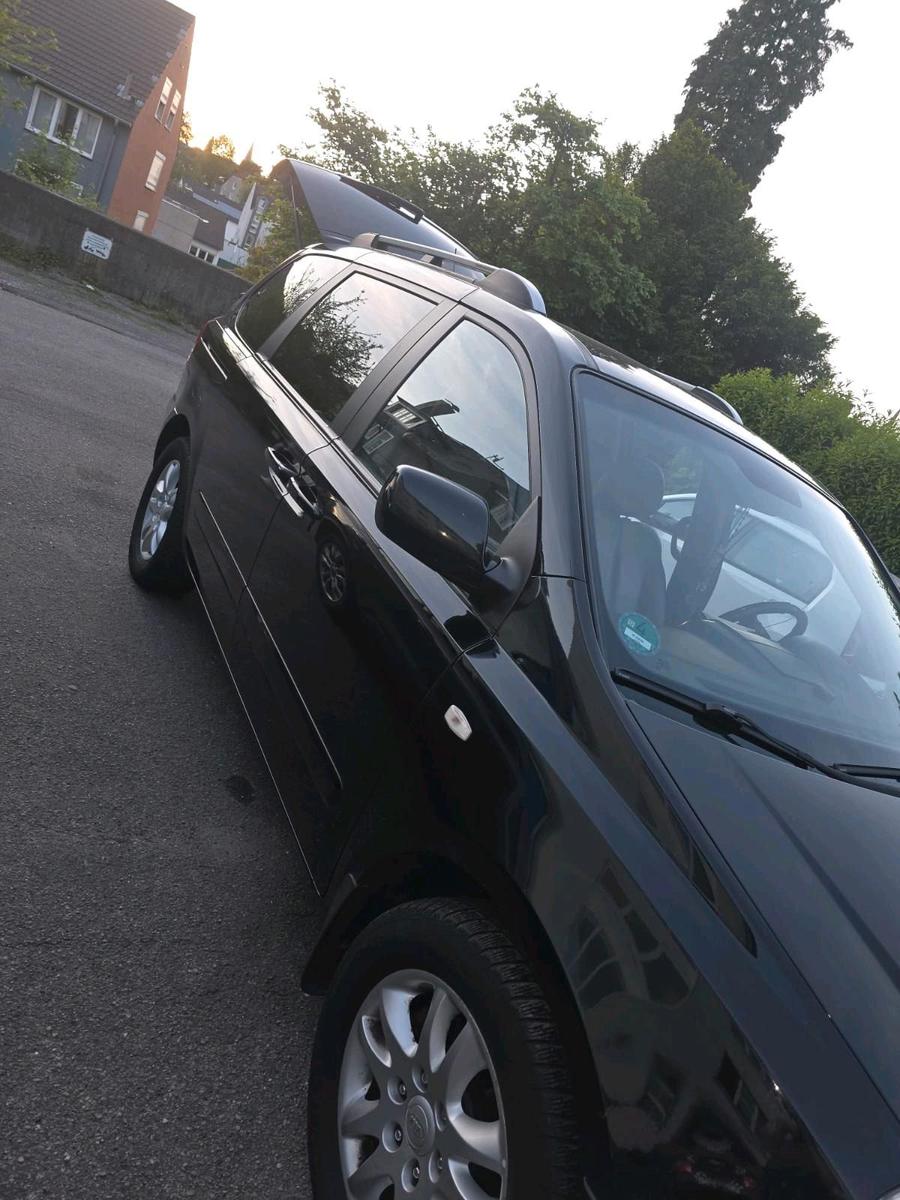 Kia Carnival 2007 — салон