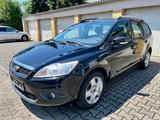 Ford Focus Turnier 1.6 | Neuer TÜV | Neue Reifen - Ford Focus aus 2010: 1.6