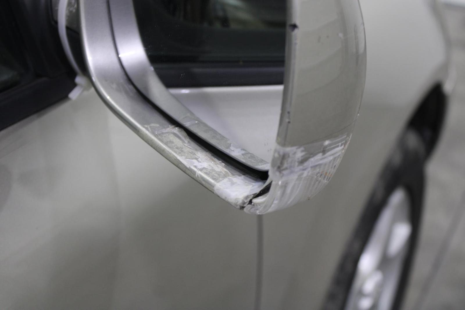 Volkswagen Touareg 2004 — photo 7