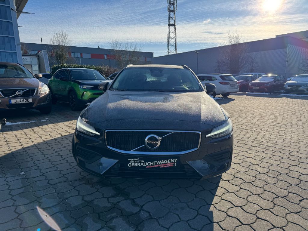 Fahrzeugabbildung Volvo V60 B3 B DKG Core+ACC+Kamera+LED