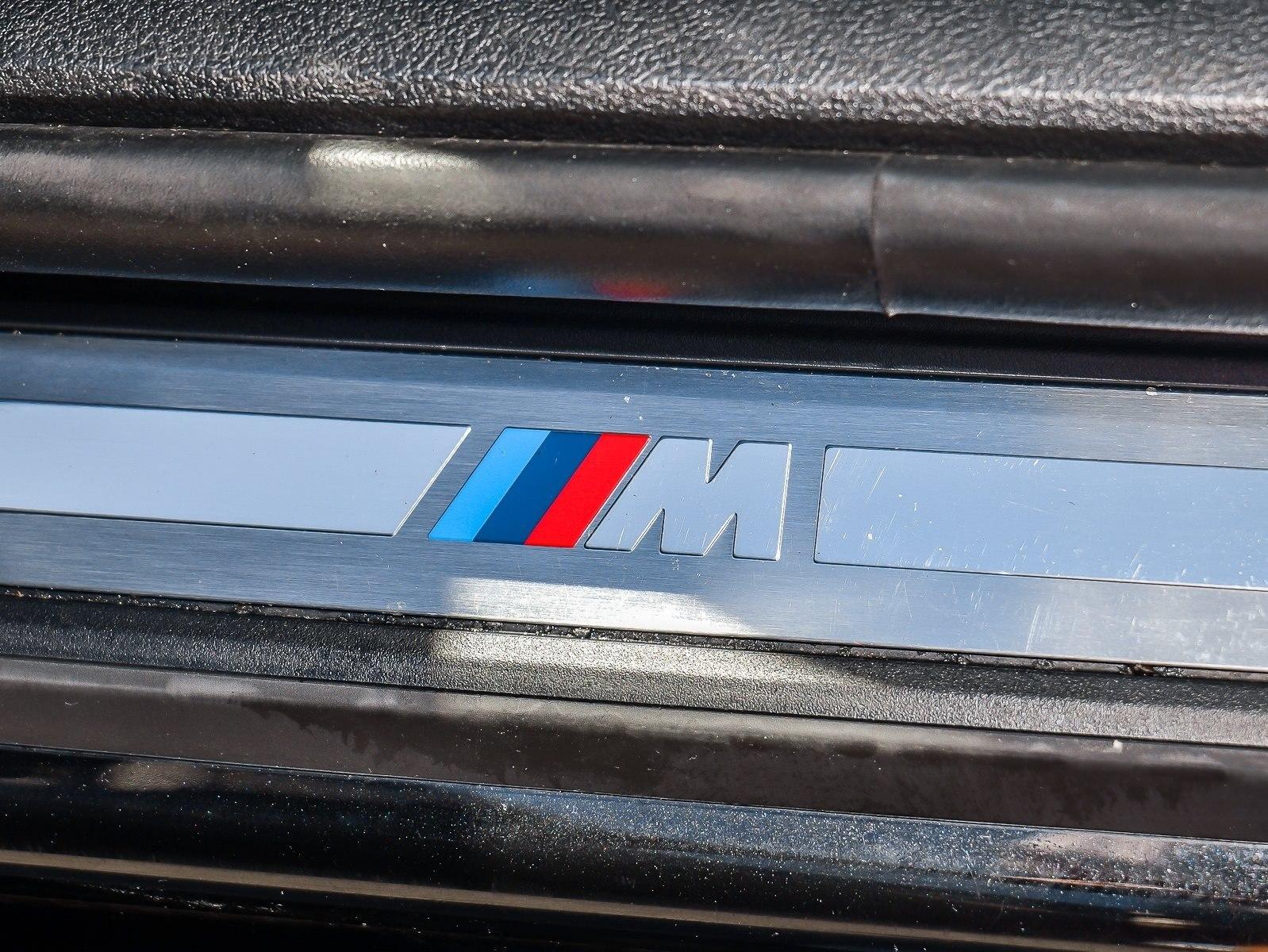 BMW 330i M Sport HUD ACC AHK RFK NAVI LED PDC V+H