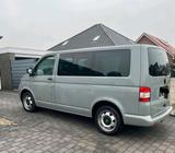 Volkswagen VW T5 Multivan 1.9 - Volkswagen T5 Multivan mit Diesel-Antrieb: Kleinbus, 1.9