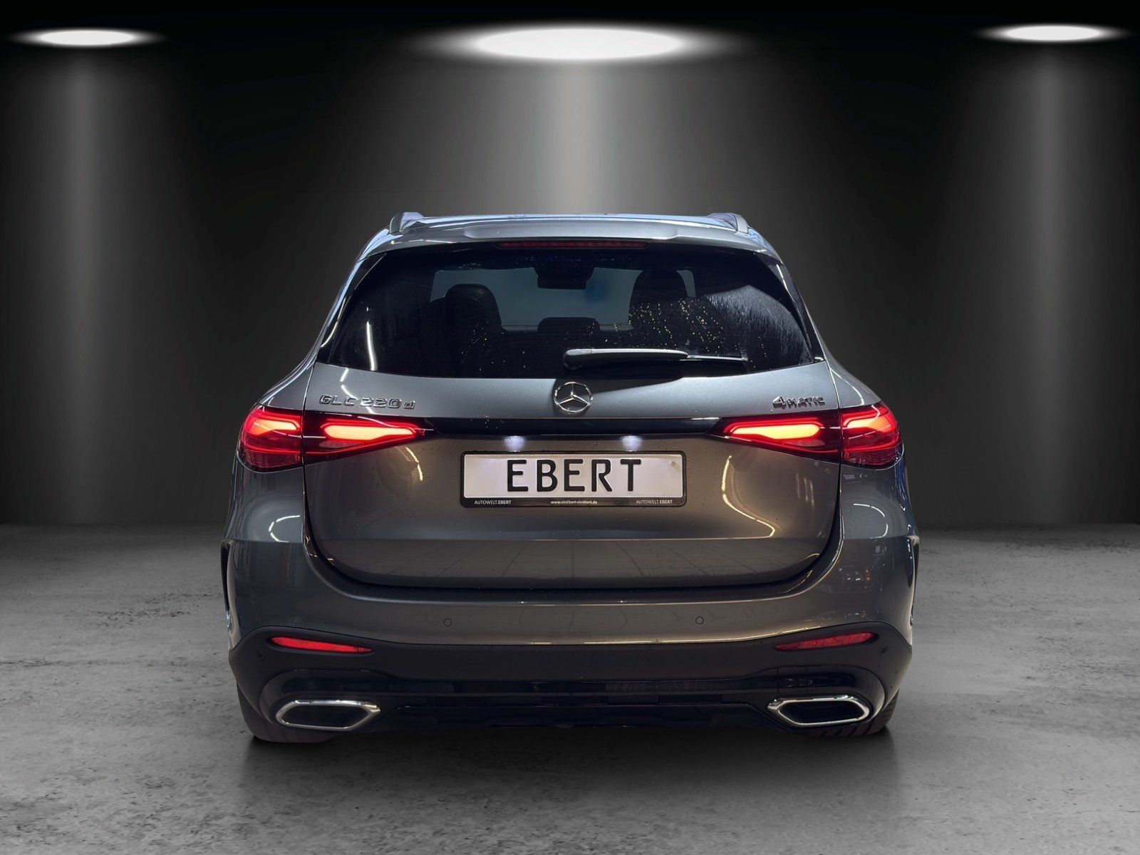 Fahrzeugabbildung Mercedes-Benz GLC 220d AMG Prem+ AIRMATIC Pano DISTRO Memo AHK
