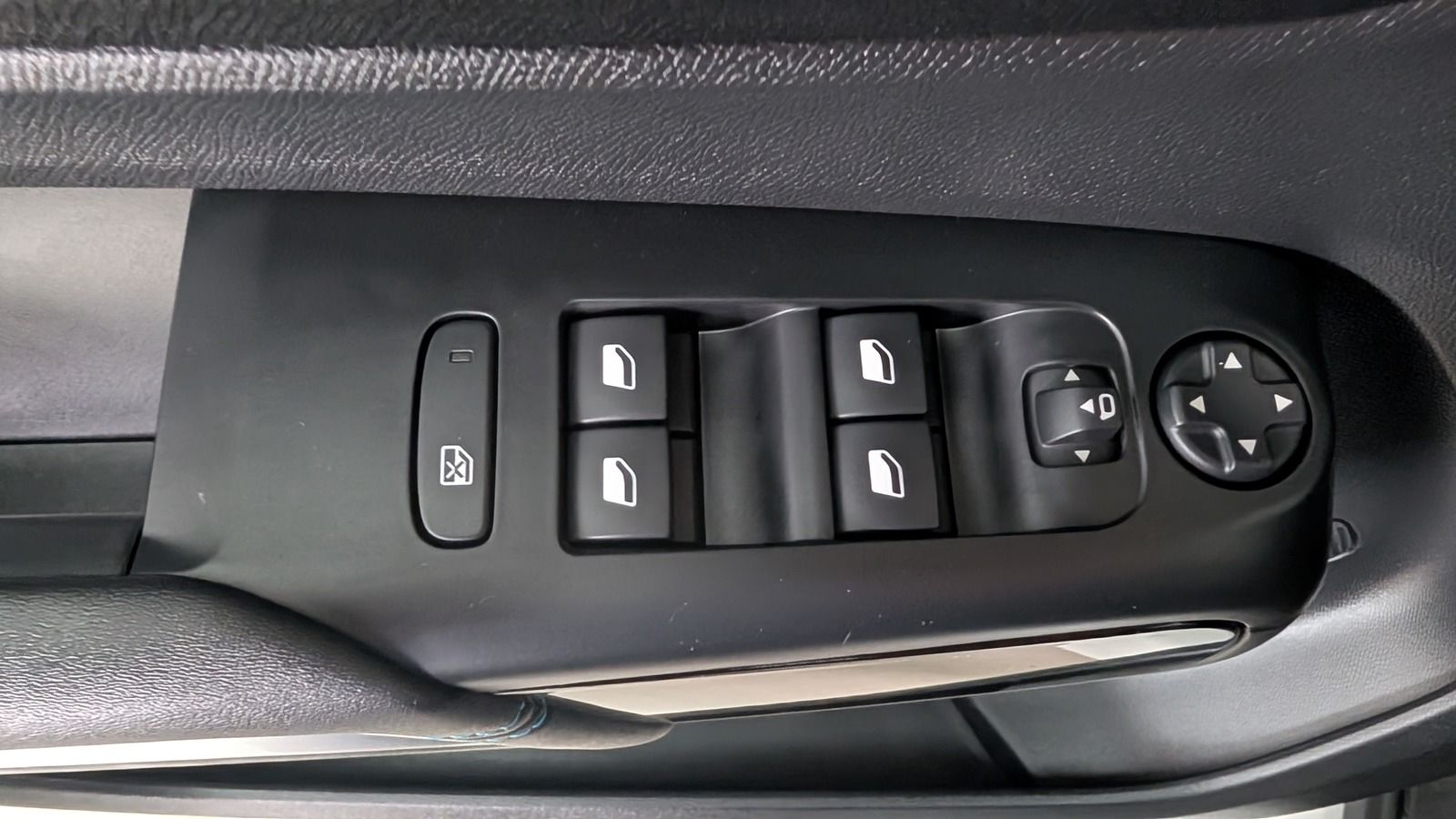 Fahrzeugabbildung Andere Citroën C5 Aircross 1.5 Blue HDI 130 * LED * Nav